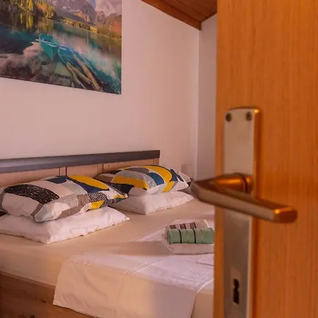 Ferienwohnung Fuer 4 Personen Ca 50 Qm In Privlaka, Dalmatien Norddalmatien - B62441 Daire Privlaka (Zadar)